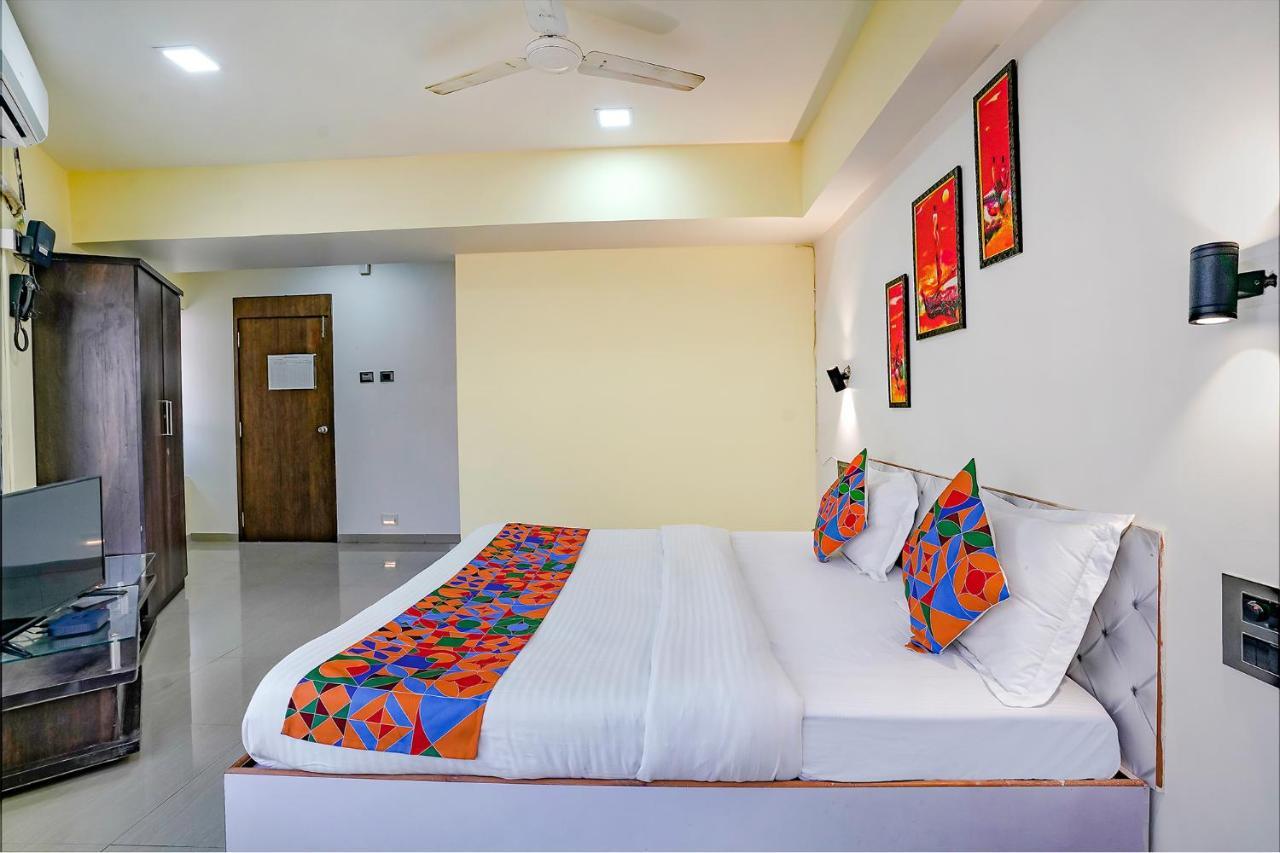 Fabexpress White House - Nr Midc Khargar Hotel Koparpada Luaran gambar